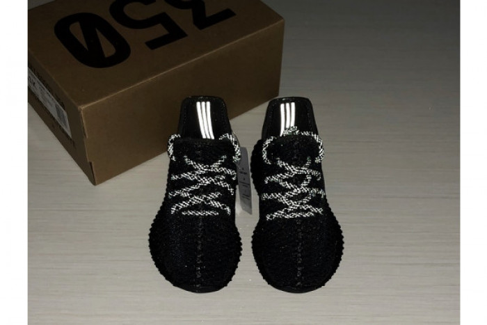 ad*s kids Y**zy boost 350 v2 black (non-reflective) fu9013