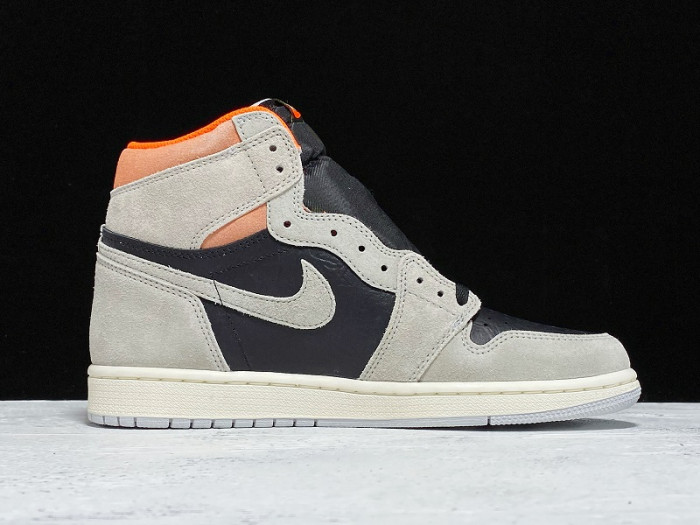 Air Jordan 1 Retro High OG “Neutral Grey” 555088-018