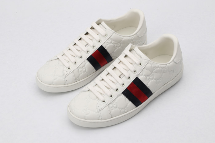 G*u*i low-top sneaker
