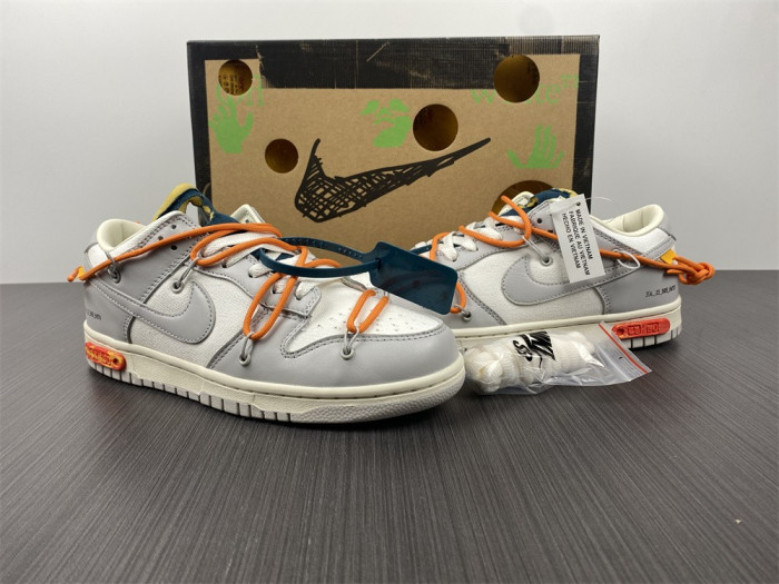 Off-White x Dunk Low ''Lot 44 of 50'' DM1602-104