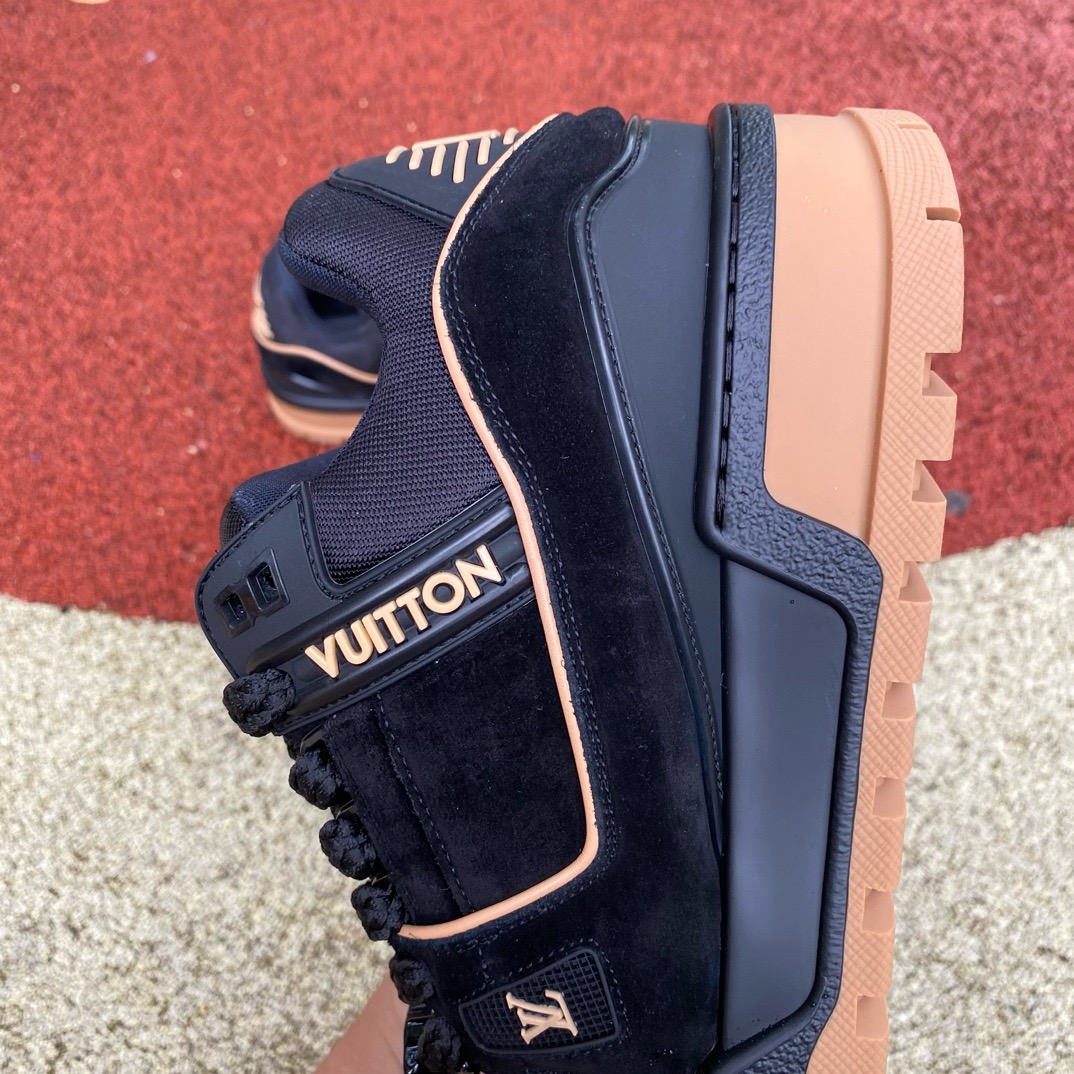 LV TRAINER MAXI Black raw rubber