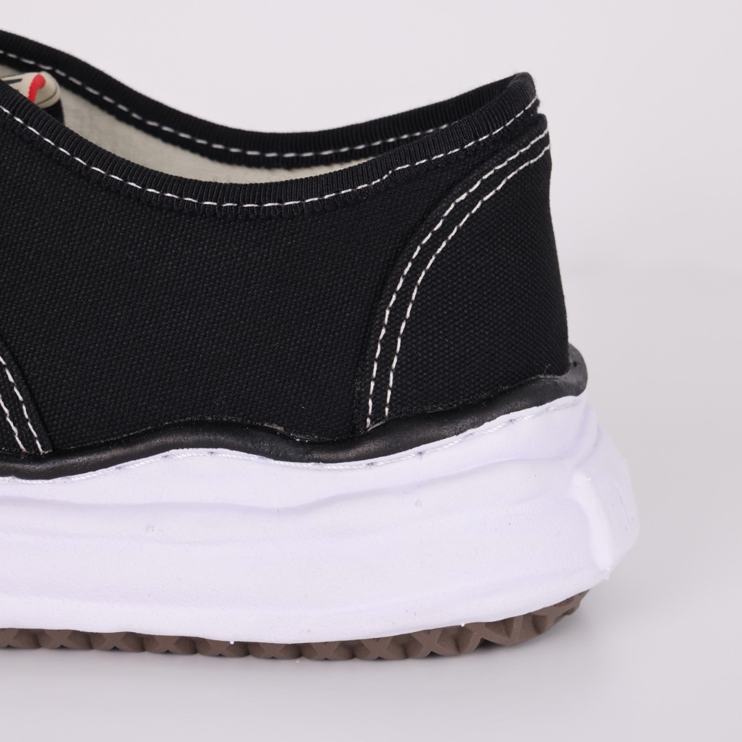 Ma*s*n mihara yasuhiro mmy sneaker
