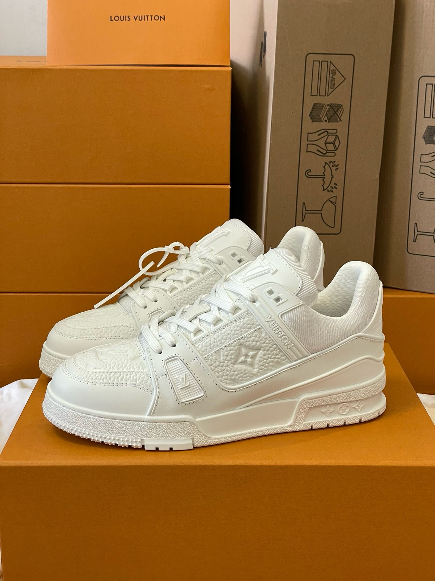 Loui Vuitto TRAINER SNEAKER